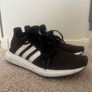 Adidas Swift Sneakers